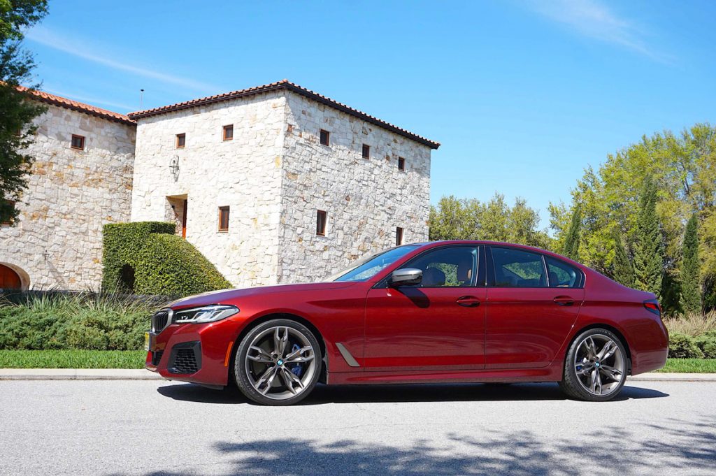 BMW 550i side view