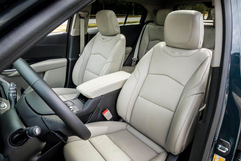 Cadillac's 2022 XT4 front seats