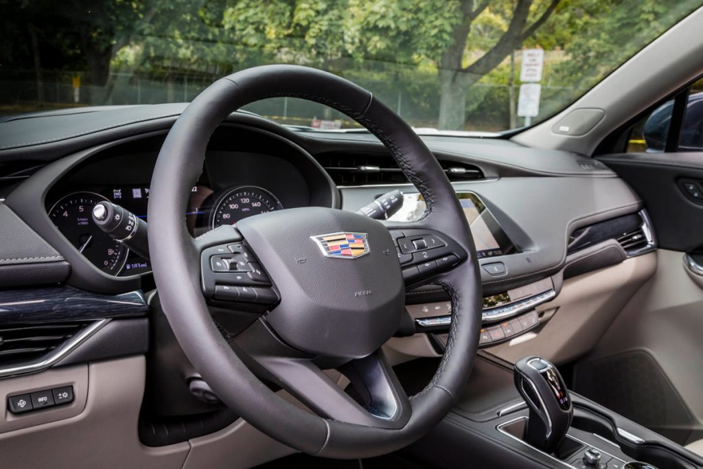 Cadillac's 2022 XT4 steering wheel