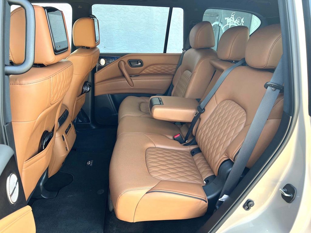 2023 Infiniti QX80 Sensory, second row