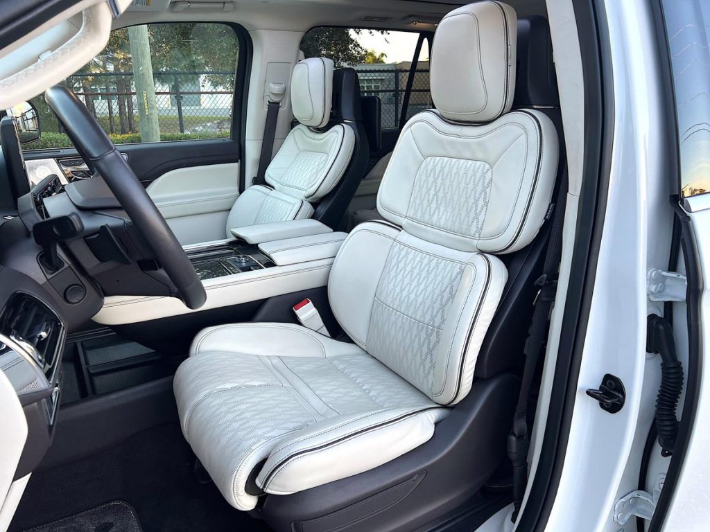 Lincoln Navigator Black Label front seats
