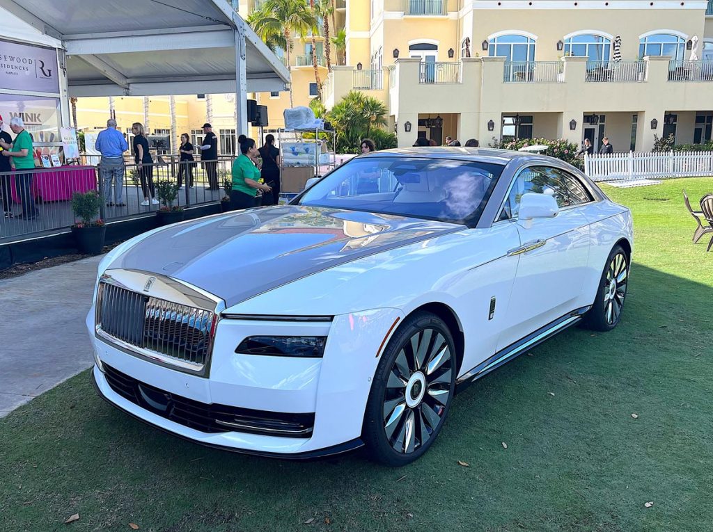 Electric Rolls-Royce Spectre in two-tone Arctic White with contrasting Tempest Grey. Photo by Howard Walker