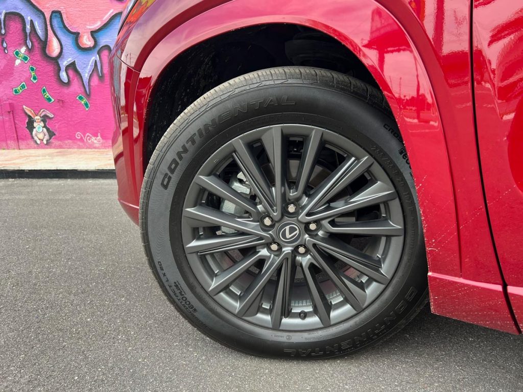 The Lexus TX 350’s dark gray finished 20-inch alloys.