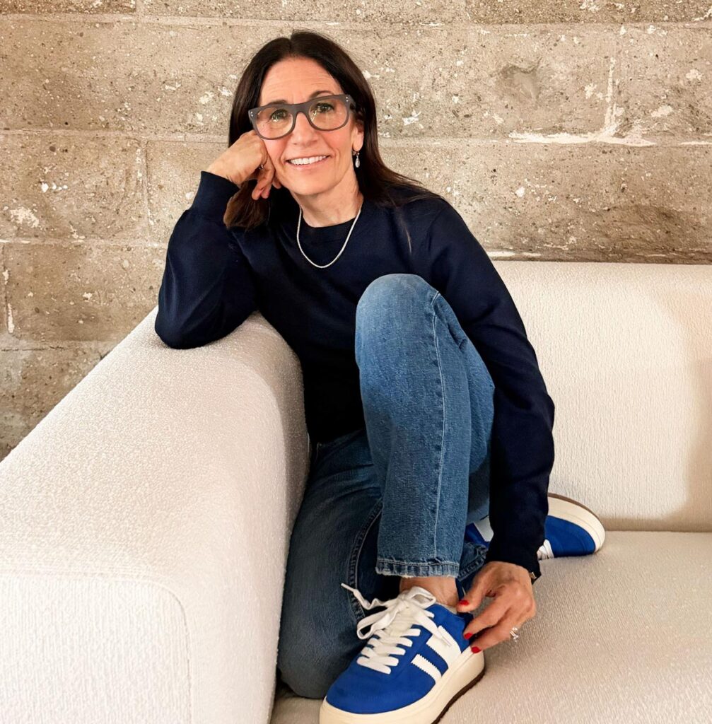 Bobbi Brown dons the B.B. Queen in Haze. Photo courtesy of Caddis