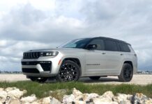 The Jeep Grand Cherokee L Summit. Photo by Howard Walker