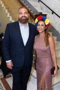 Michael Zeff, Carolina Leon