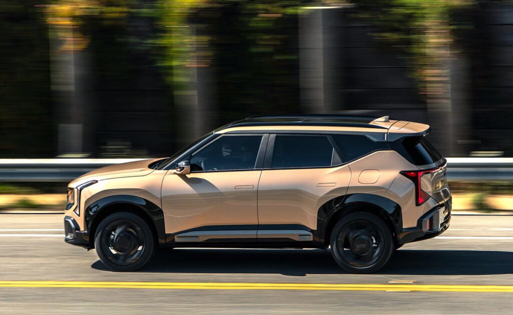 The Kia Seltos X-Line SX AWD hits 60 in 8.5 seconds. Photo by Kia